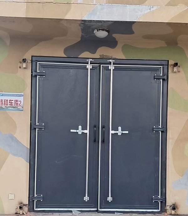 安定工业平开门