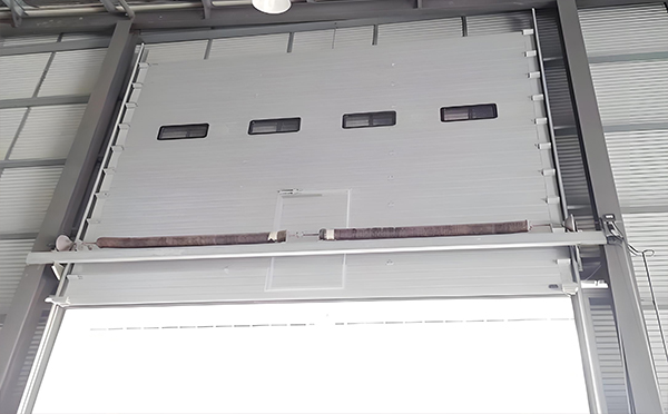 安定工业滑升门