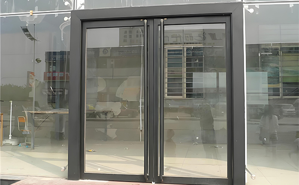 安定玻璃地弹门