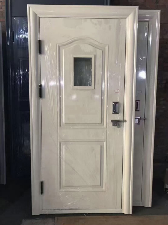 安定学校教室门